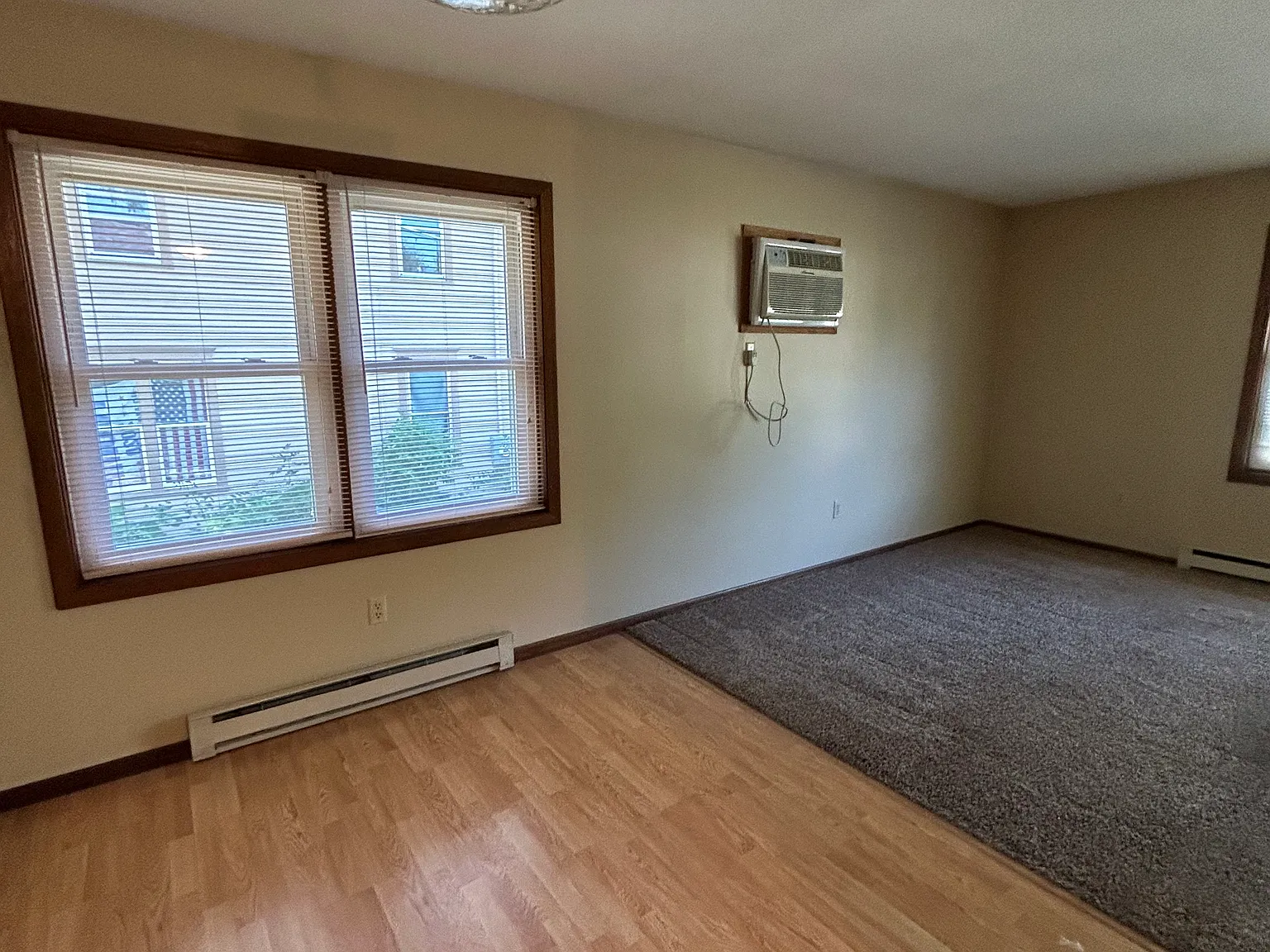 2 bed, 450 sqft, $1,200 — Photo 4