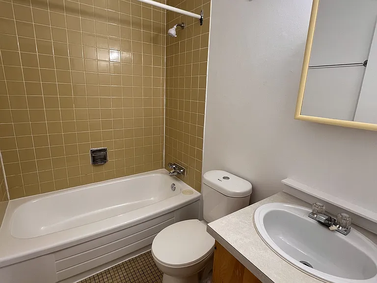 800 Riddell Ave N #507 — Photo 8