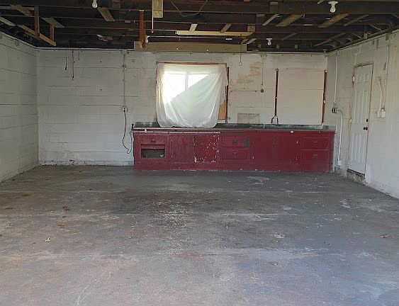 5th image of 32 Kearney Ave