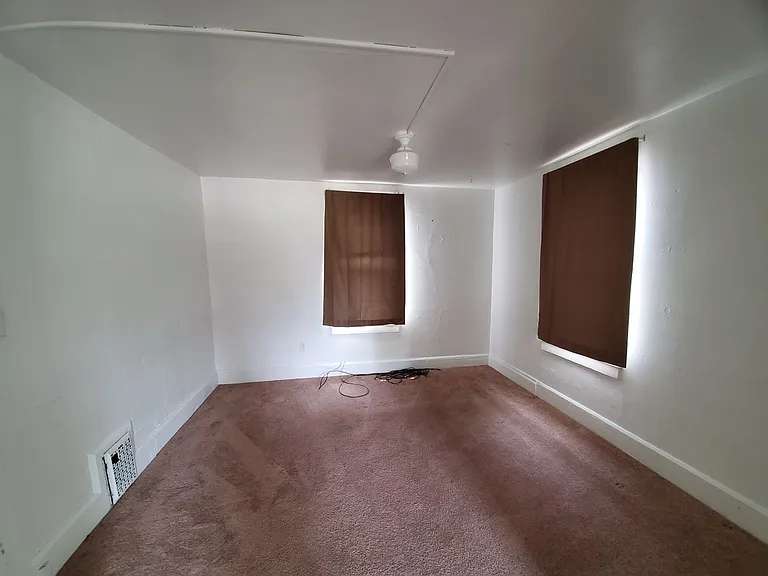 Walnut St 2512 — Photo 24