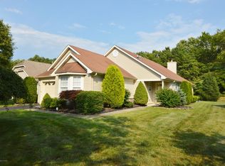 2613 Meadow Lake Dr, Toms River, NJ