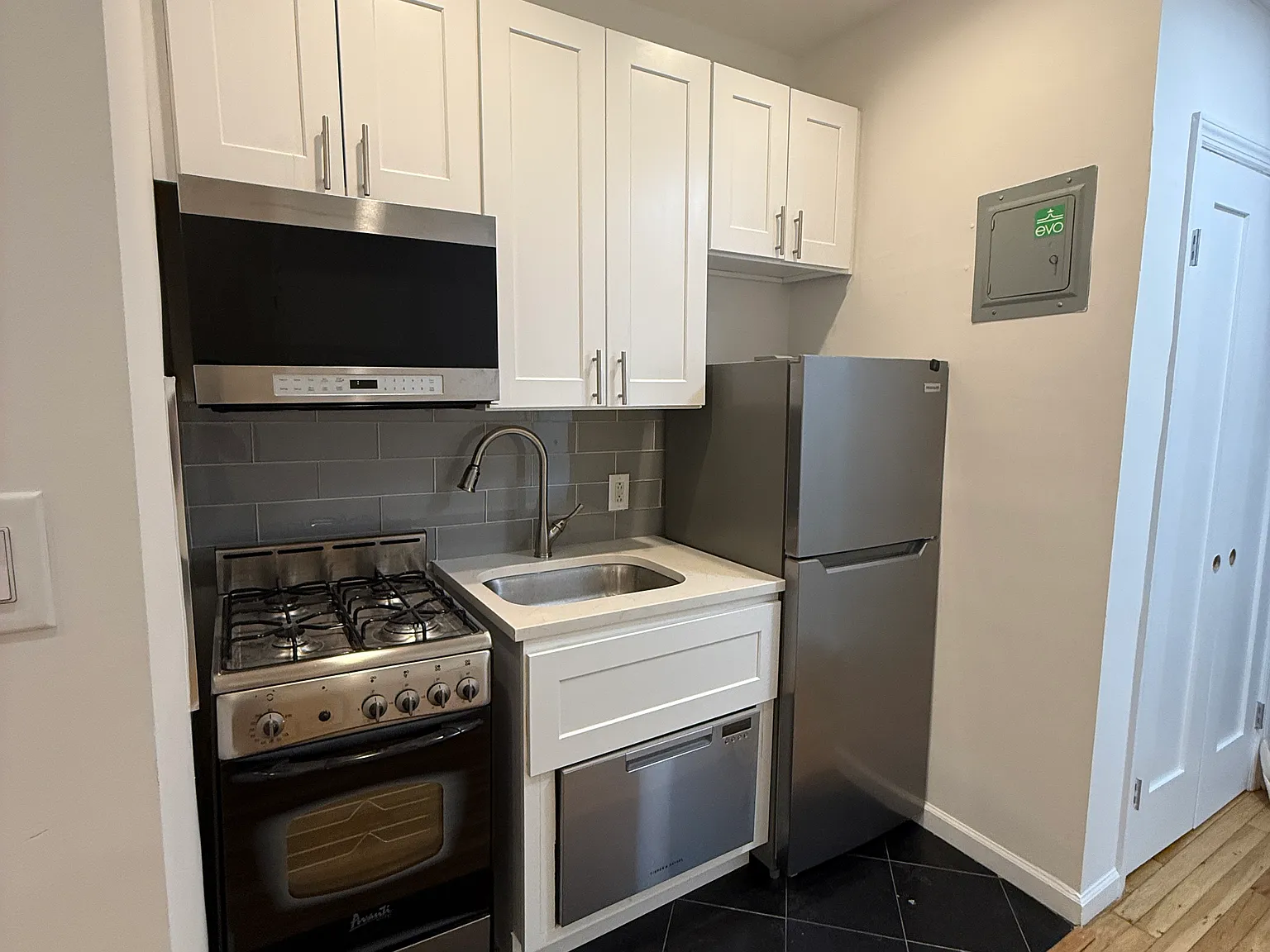 505 East 88th Street — Photo 2