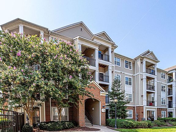 3rd image of 12937 Centre Park Cir APT 302