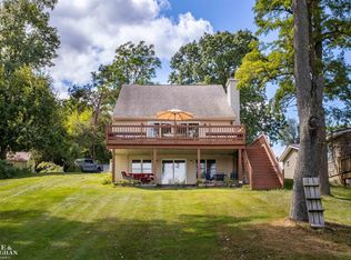 2771 Hemlock Rd, Quincy, MI 49082