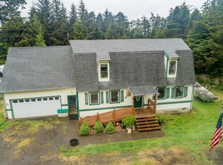 535 SW Wakonda Beach Rd, Waldport, OR 97394