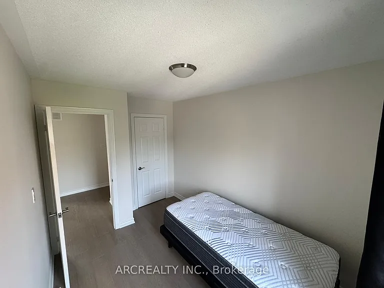 365 Murray Ross Pkwy #8 — Photo 8