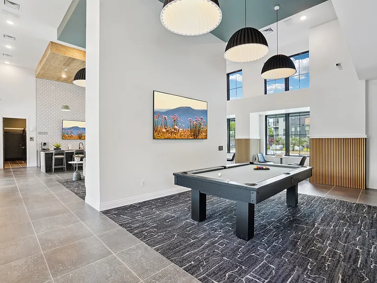 The Pullman Luxury Apartments — Photo 7