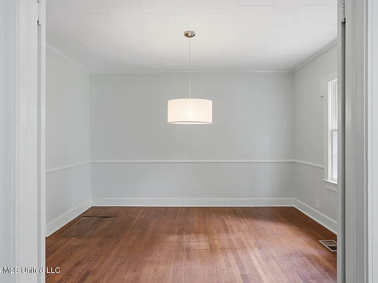 4047 Robin Dr — Photo 12