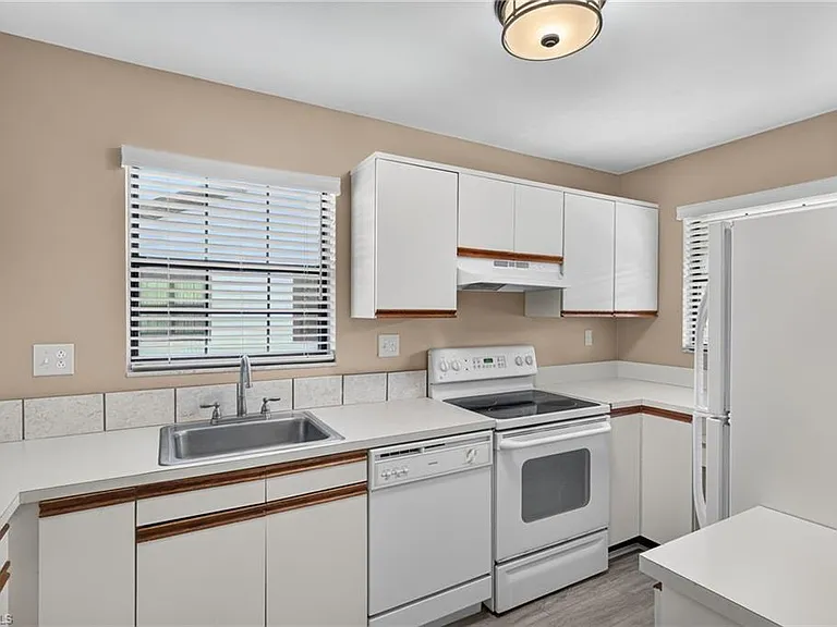 5365 Treetops Dr #S-206 — Photo 7