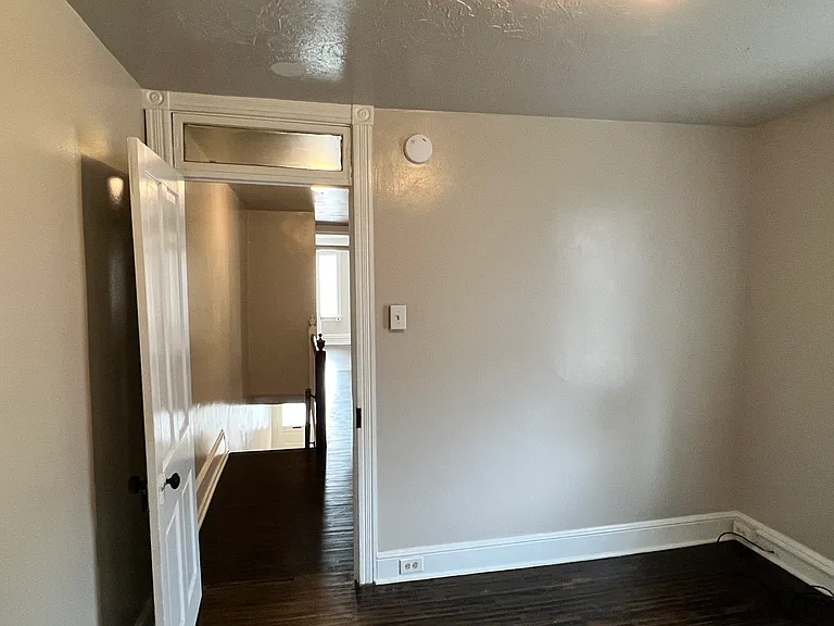 539 E Fulton St — Photo 8