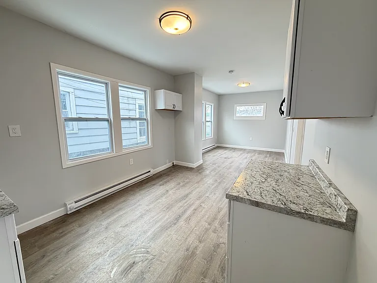2026 Hertel Ave #4 — Photo 8