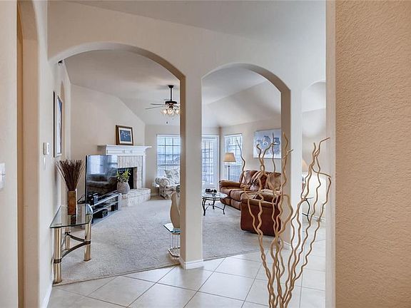 4th image of 2533 Appaloosa Ln