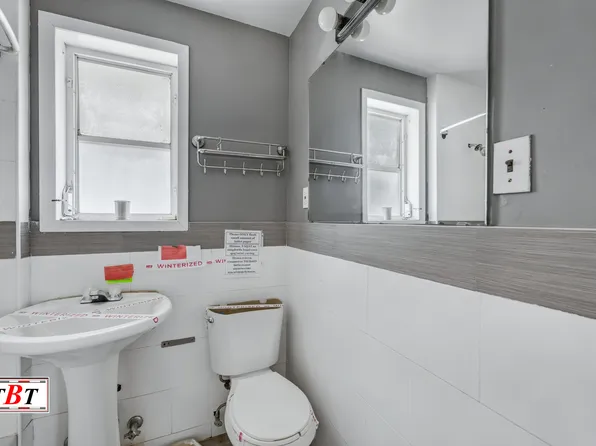 945 East 15th Street image 21 of 34