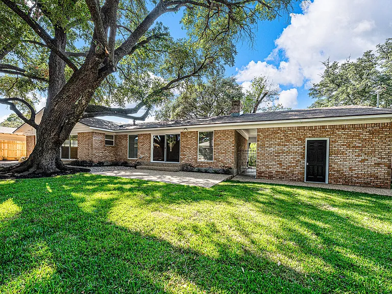 29011 Woodland Dr — Photo 66