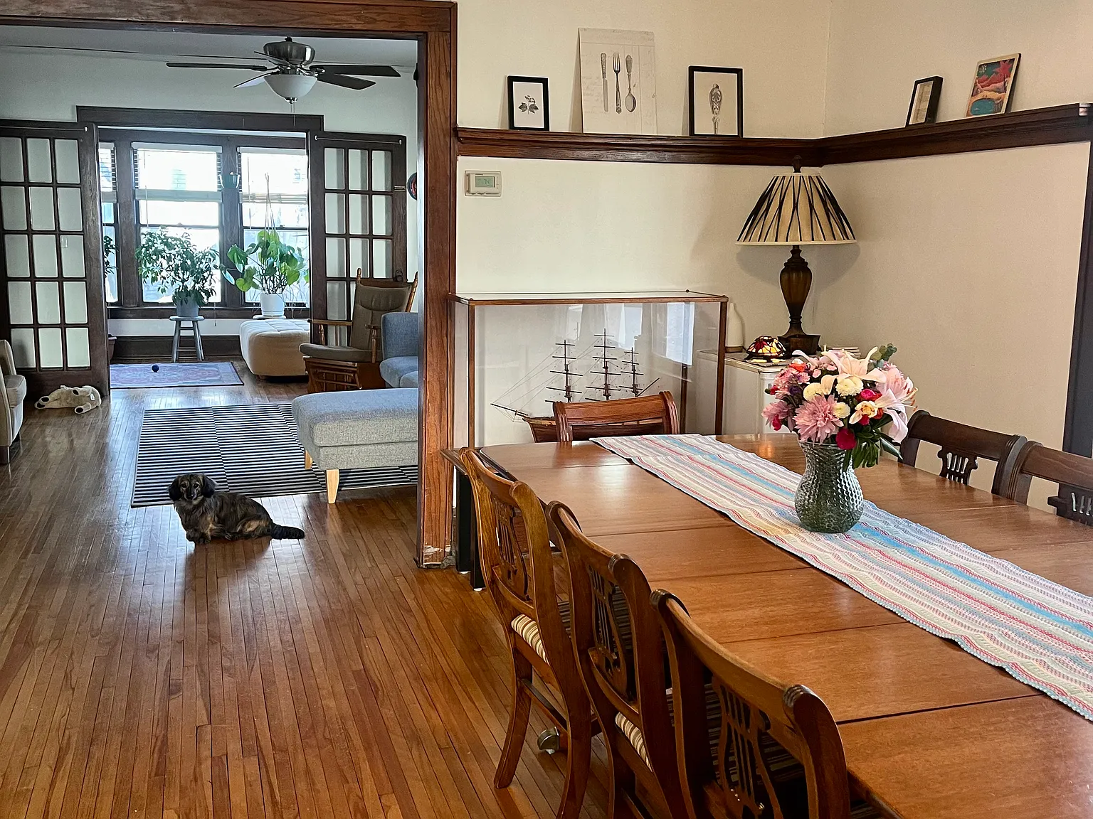 4 bed, $2,400 — Photo 1