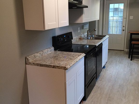 3rd image of 12271 Bedford Pl