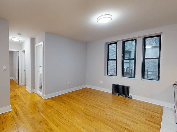 4th image of 3505 Broadway APT 26