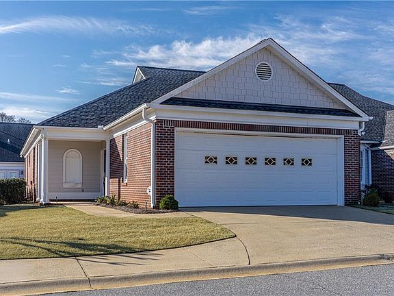 2nd image of 1605 Autumn Leaf Dr Unit A