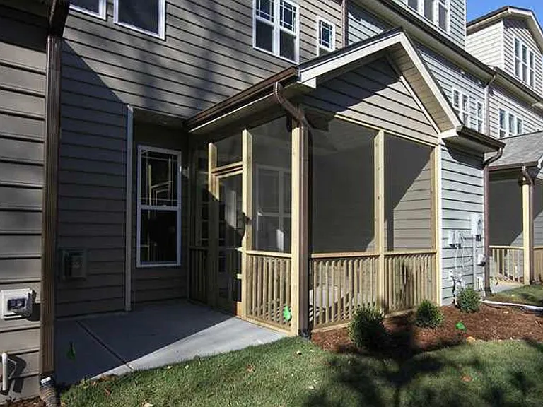 318 Rose Walk Ln — Photo 2