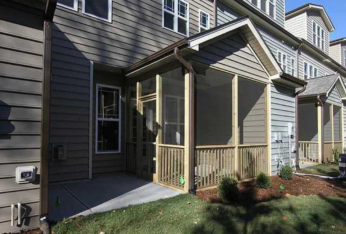 Building Photo - 318 Rose Walk Ln
