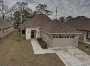 233 Rosemary Pl, Lafayette, LA 70508