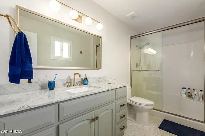 4 bed, 3.5 bath, 2500 sqft, $3,495 — Photo 4
