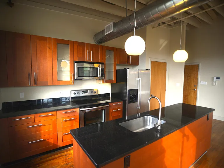 1300 Main St #301 — Photo 4