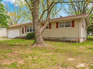 3144 N Pierce Avenue, Springfield, MO 65803