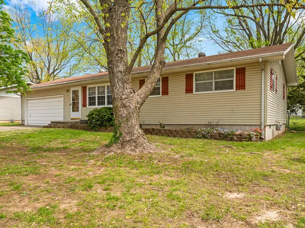 3144 N Pierce Avenue, Springfield, MO 65803