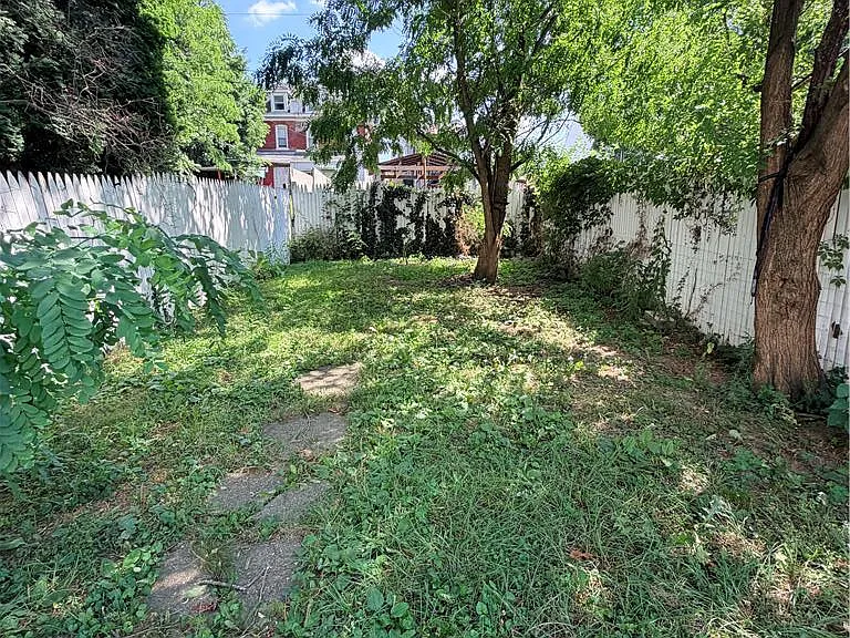 718 Ferry St — Photo 27