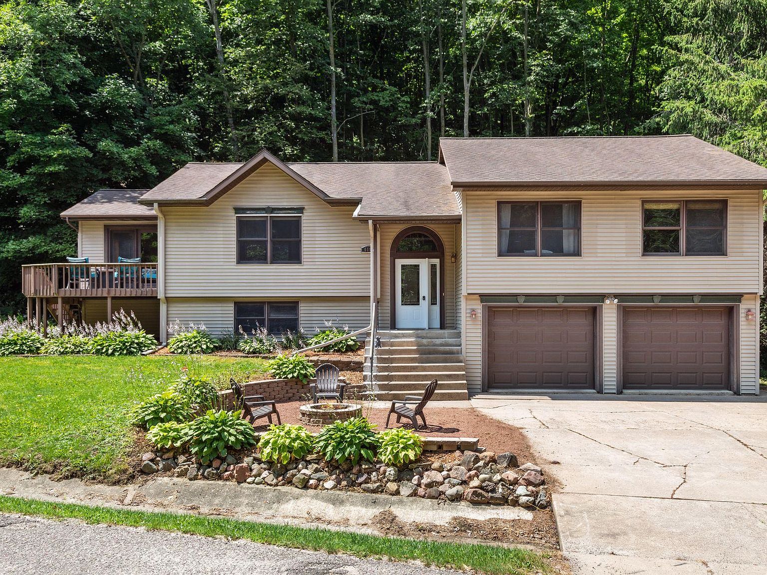 619 S Butternut St, Elmwood, WI 54740 Zillow