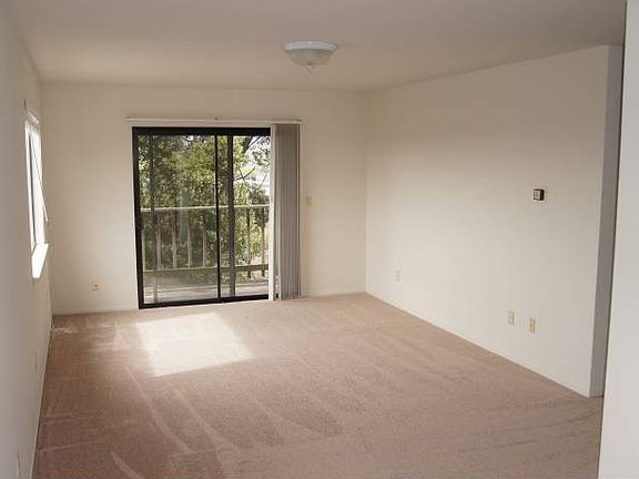3rd image of 5113 Panama Ave APT B