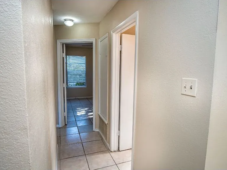 6916 Shady Grove Dr — Photo 9