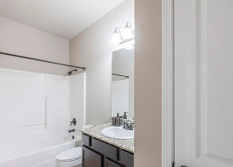102 Sabine Dr — Photo 9