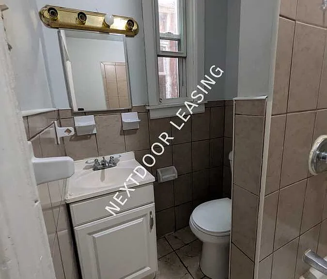 21 Bergen Ave #2M — Photo 6