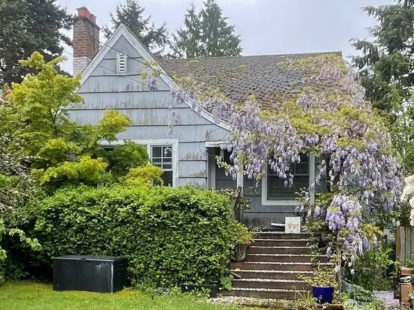 813 NE 92nd Street, Seattle, WA 98115