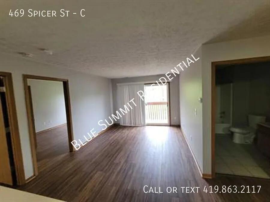 2 Bedroom Apartment in Akron | $100 Off Rent for 3 month — Photo 3