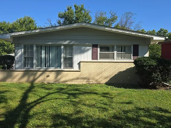 220 N Park Dr, Glenwood, IL 60425