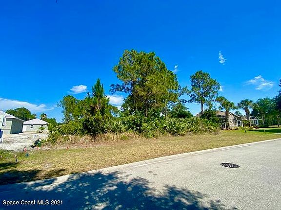 2nd image of 2161 SE Windbrook Dr