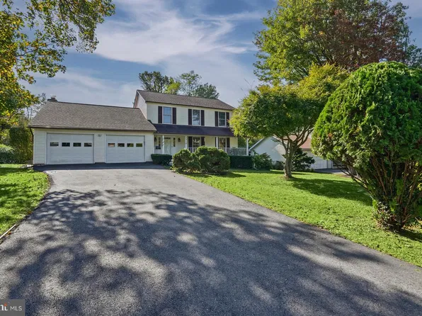 7315 Farr St, Annandale, VA 22003
