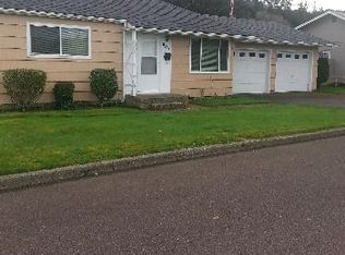 2098 Alder Ave, Reedsport, OR 97467