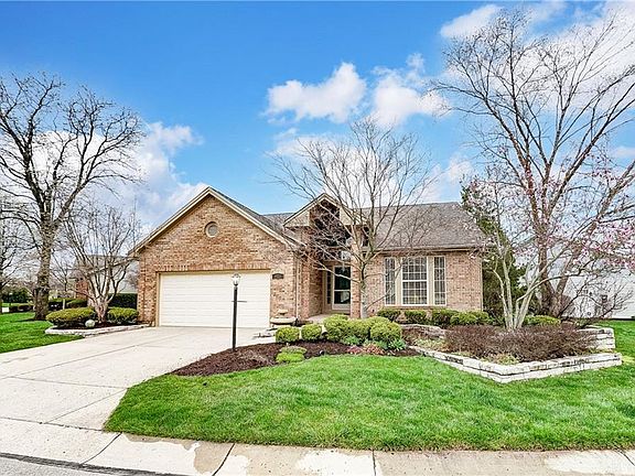 3rd image of 6925 Wembley Cir