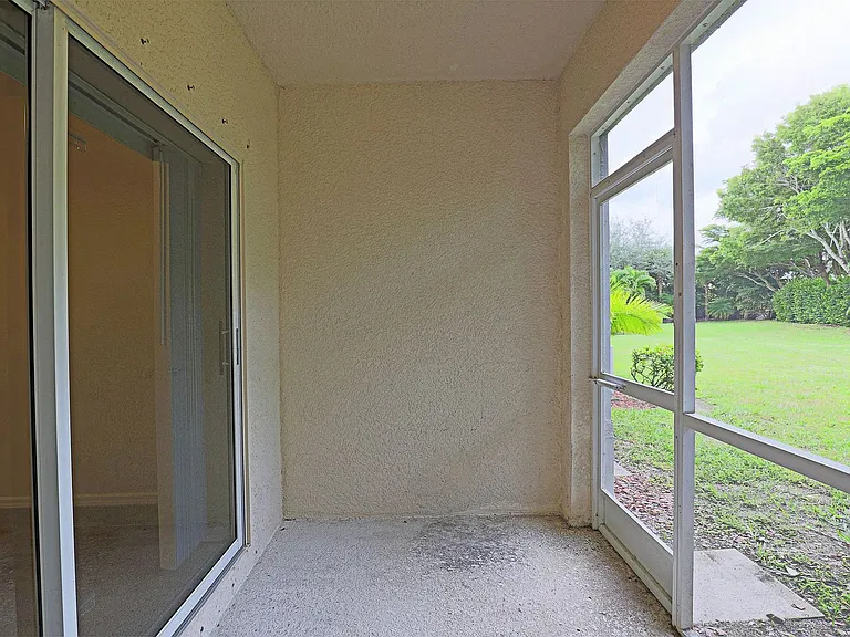 8205 Pacific Beach Dr — Photo 12