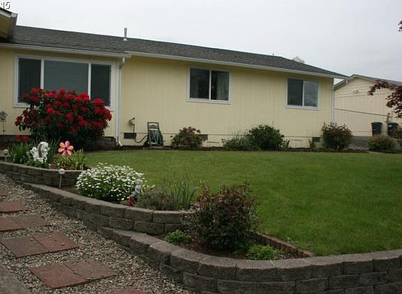 2nd image of 530 SE Dawna Ct