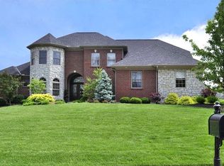 3543 Carmelle Woods Dr, Mason, OH 45040