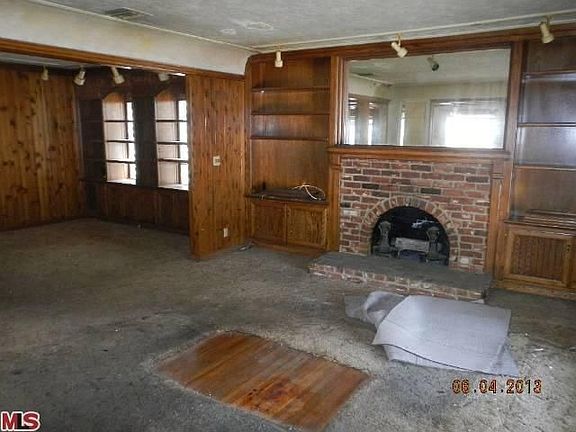 2nd image of 514 N Flores St