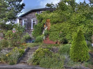 2610 39th Ave SW, Seattle, WA 98116