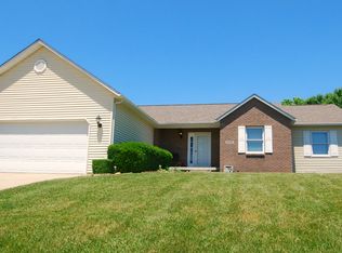 6028 Chinkapin Dr, Columbus, IN 47201