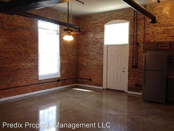 2nd image of 1320 W Market St #2