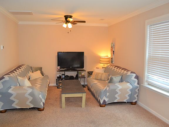 4th image of 211 Cedar St Unit 5